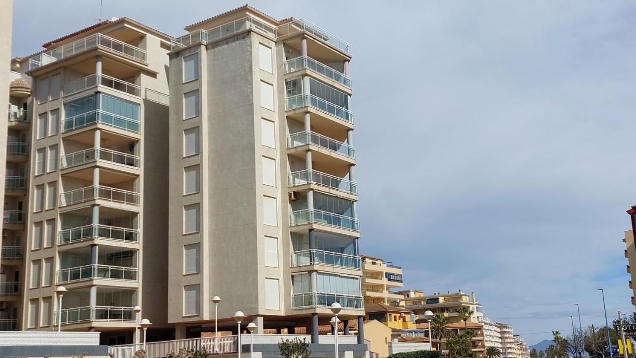 Atico Con Espectacular Terraza Frente Al Mar Apartment Peniscola Luaran gambar