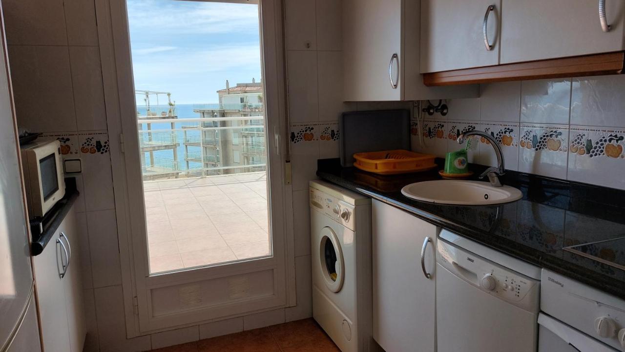 Atico Con Espectacular Terraza Frente Al Mar Apartment Peniscola Luaran gambar